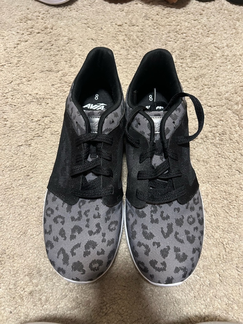 New Ava Women’s Gray Leopard Memory Foam Sneakers size 8 - Picture 4 of 5